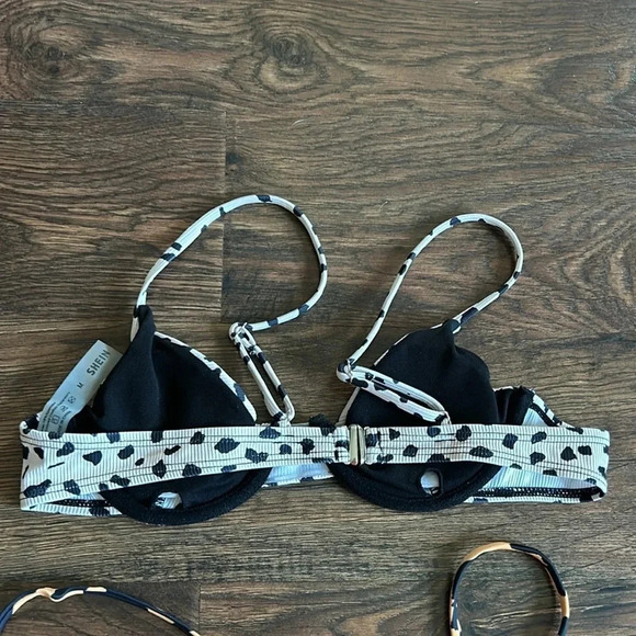 Bundle of 2 SHEIN Animal Print Bikini Tops | Bikini Tops | Swim | Animal Print - Picture 3 of 9